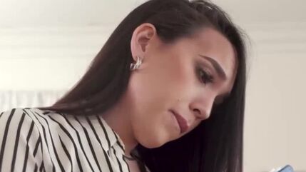 Shemale Therapist Kasey Kei Masturbates And Gaping Anal Sex